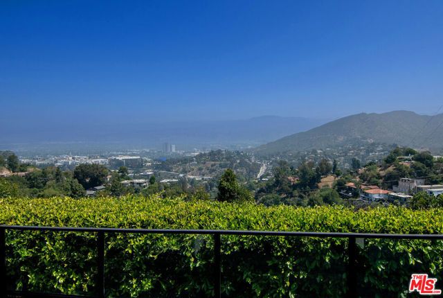7318 Pacific View Drive, Los Angeles, CA 90068