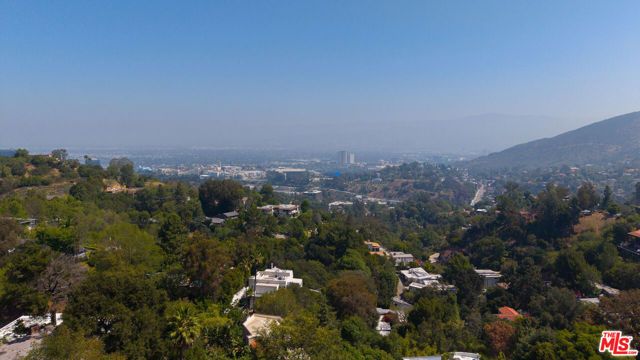 7318 Pacific View Drive, Los Angeles, CA 90068