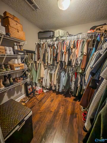 2609 Buckingham Gate SW, Decatur, AL 35603