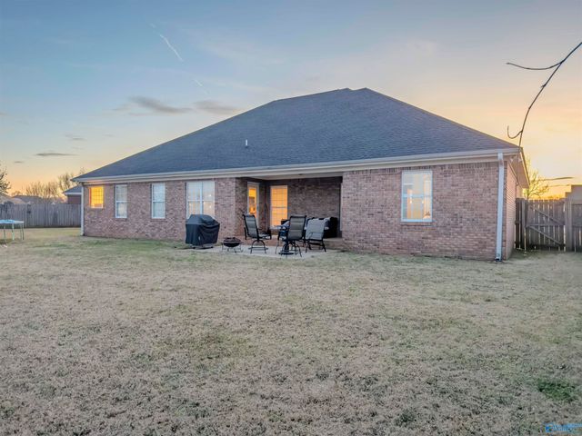 2609 Buckingham Gate SW, Decatur, AL 35603