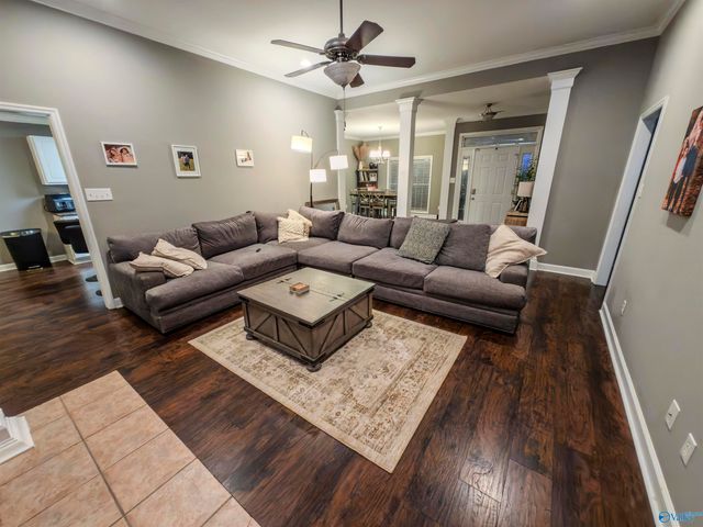 2609 Buckingham Gate SW, Decatur, AL 35603