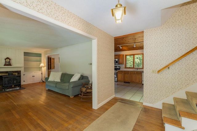 155 Job Seamans Acres, New London, NH 03257