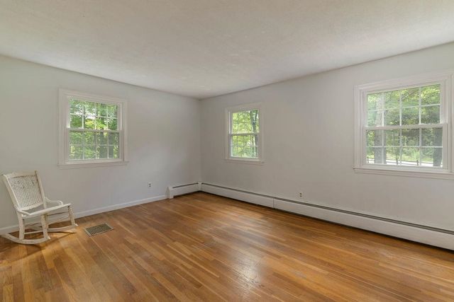 155 Job Seamans Acres, New London, NH 03257