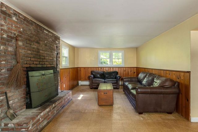 155 Job Seamans Acres, New London, NH 03257