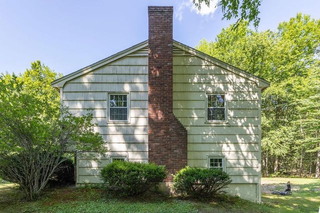 155 Job Seamans Acres, New London, NH 03257