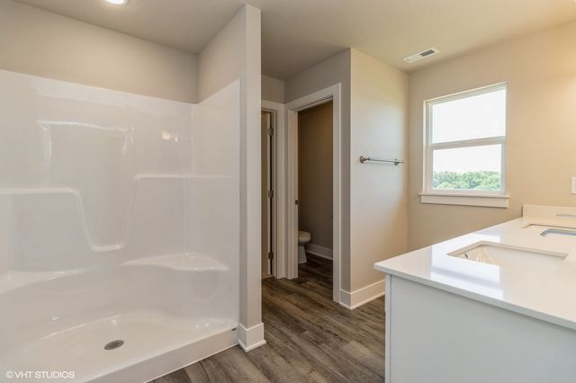 2426 E 50th Court, Des Moines, IA 50317