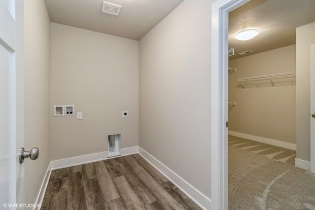 2426 E 50th Court, Des Moines, IA 50317