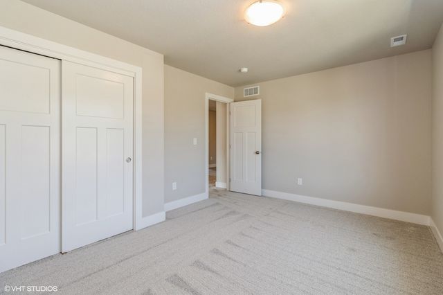 2426 E 50th Court, Des Moines, IA 50317