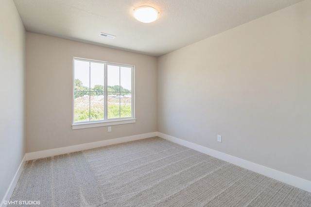 2426 E 50th Court, Des Moines, IA 50317