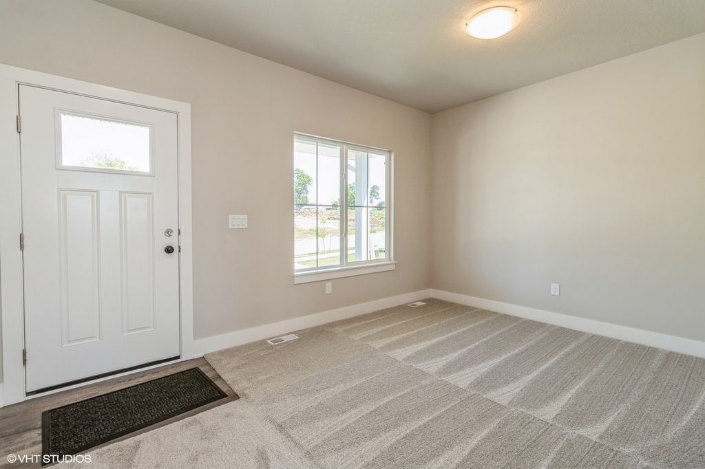 2426 E 50th Court, Des Moines, IA 50317