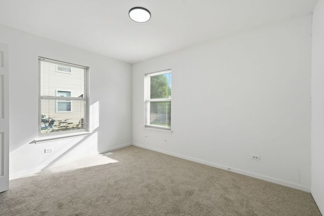 657 S Mcalister Avenue, Waukegan, IL 60085