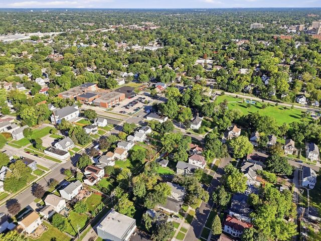 657 S Mcalister Avenue, Waukegan, IL 60085