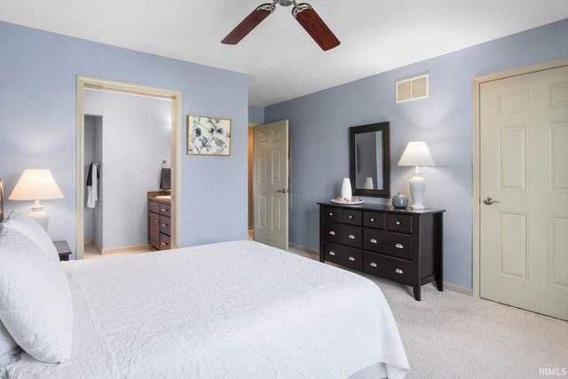 8735 Kilikenny Cove, Fort Wayne, IN 46835