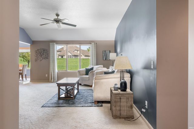 8735 Kilikenny Cove, Fort Wayne, IN 46835