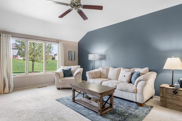 8735 Kilikenny Cove, Fort Wayne, IN 46835