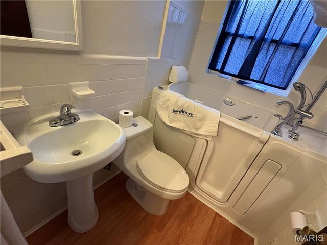 7844 Drexel Drive, University City, MO 63130