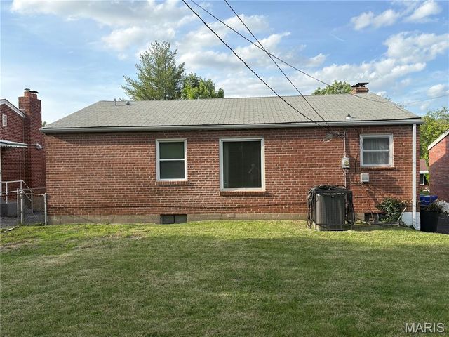 7844 Drexel Drive, University City, MO 63130