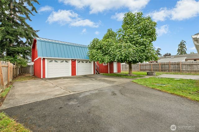 1979 Meridian Street, Oak Harbor, WA 98277