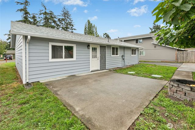 1979 Meridian Street, Oak Harbor, WA 98277
