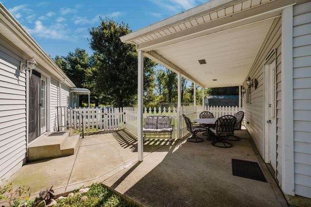 6967 Hollow Road SW, Pataskala, OH 43062