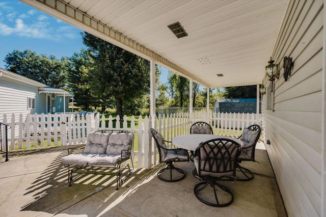 6967 Hollow Road SW, Pataskala, OH 43062