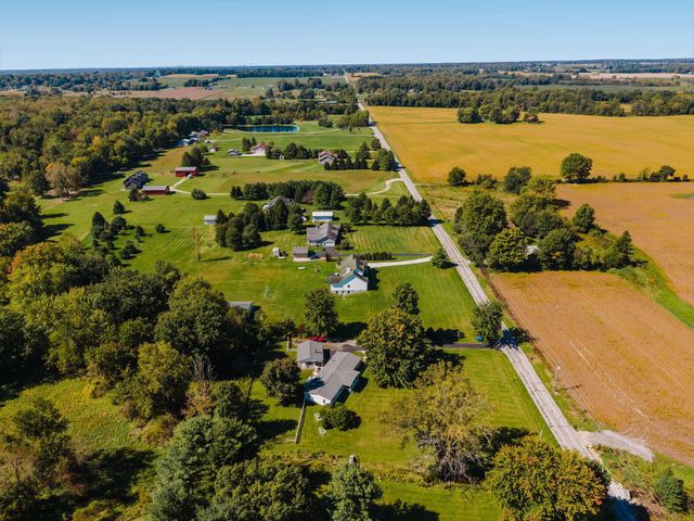 6967 Hollow Road SW, Pataskala, OH 43062