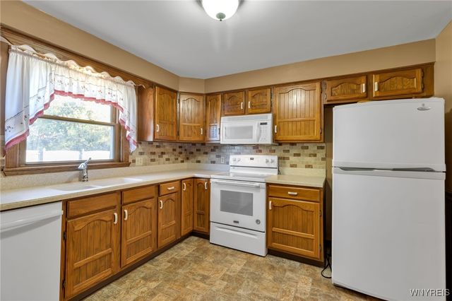 8499 Stringham Drive, Batavia, NY 14020