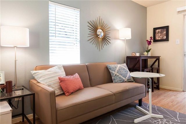 4209 Avenue B 105, Austin, TX 78751