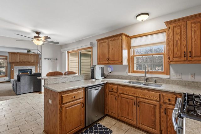 N53W15161 Glenmeadow COURT, Menomonee Falls, WI 53051