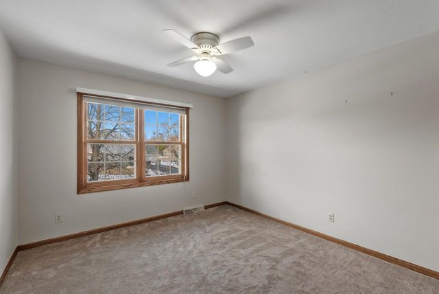 N53W15161 Glenmeadow COURT, Menomonee Falls, WI 53051