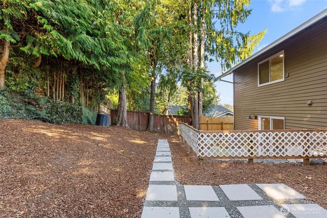 4203 SW 328th Street, Federal Way, WA 98023