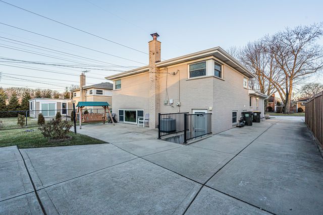 9314 Menard Avenue, Morton Grove, IL 60053