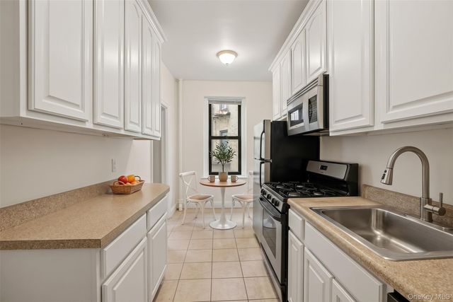43 Calton Road 3D, New Rochelle, NY 10804
