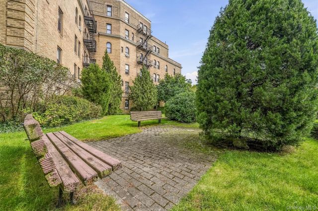 43 Calton Road 3D, New Rochelle, NY 10804