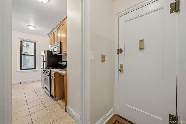 43 Calton Road 3D, New Rochelle, NY 10804