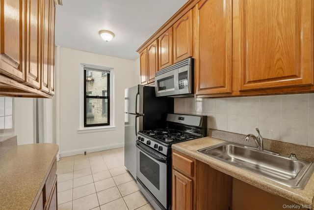 43 Calton Road 3D, New Rochelle, NY 10804