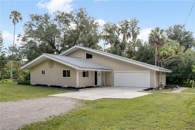 4613 Orange River Loop RD, Fort Myers, FL 33905