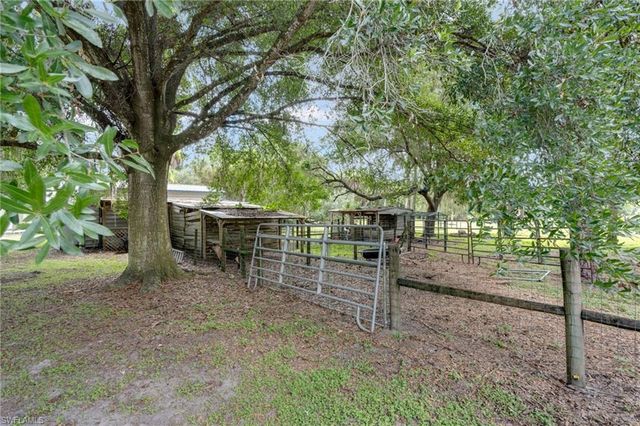 4613 Orange River Loop RD, Fort Myers, FL 33905