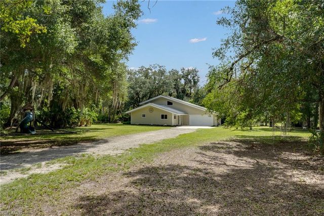 4613 Orange River Loop RD, Fort Myers, FL 33905