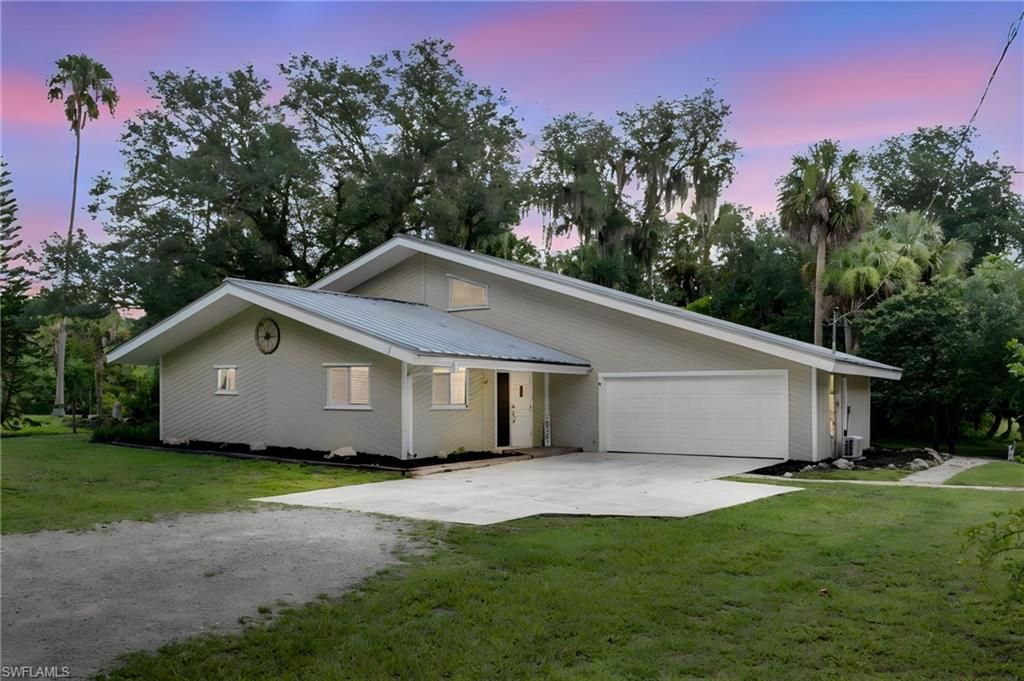 4613 Orange River Loop RD, Fort Myers, FL 33905