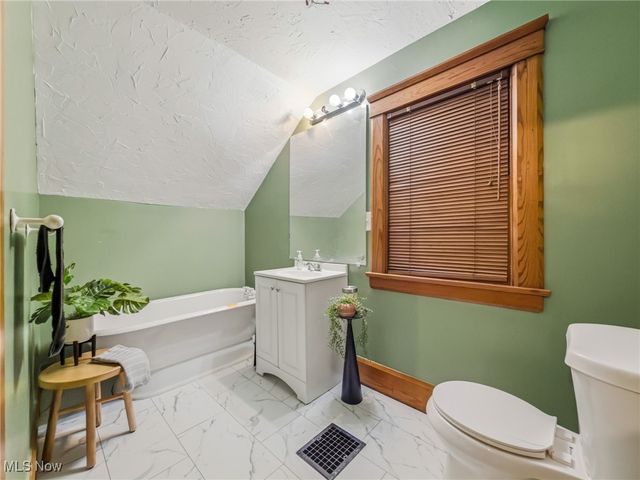 322 Shields Road, Youngstown, OH 44512