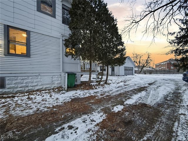 322 Shields Road, Youngstown, OH 44512