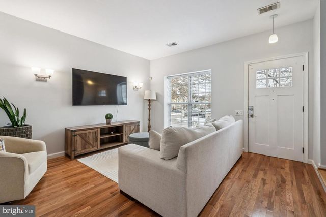 7104 COLD SPRING CT, Alexandria, VA 22306