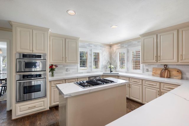 39 Watertree Court, The Woodlands, TX 77380