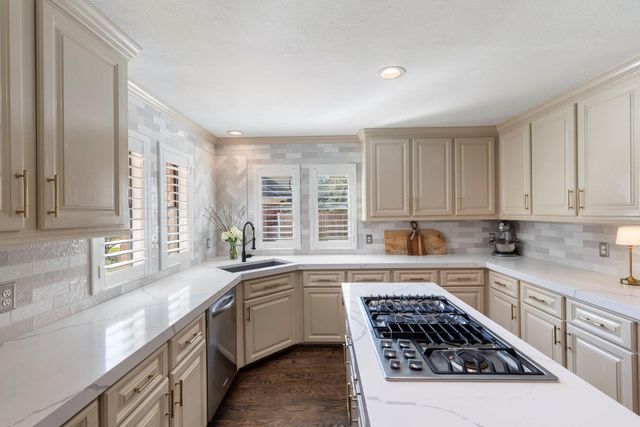 39 Watertree Court, The Woodlands, TX 77380