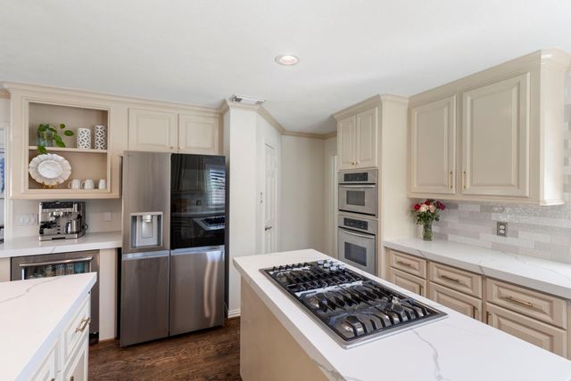 39 Watertree Court, The Woodlands, TX 77380