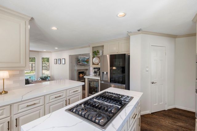 39 Watertree Court, The Woodlands, TX 77380