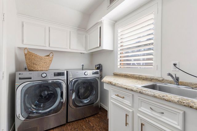 39 Watertree Court, The Woodlands, TX 77380