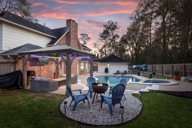 39 Watertree Court, The Woodlands, TX 77380