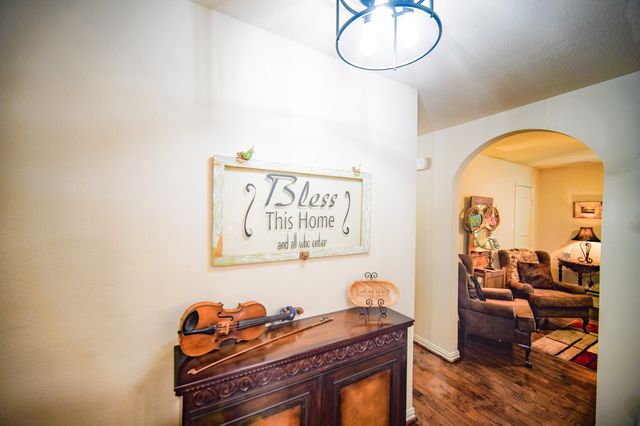 128 Oak Creek Street, Jacksboro, TX 76458